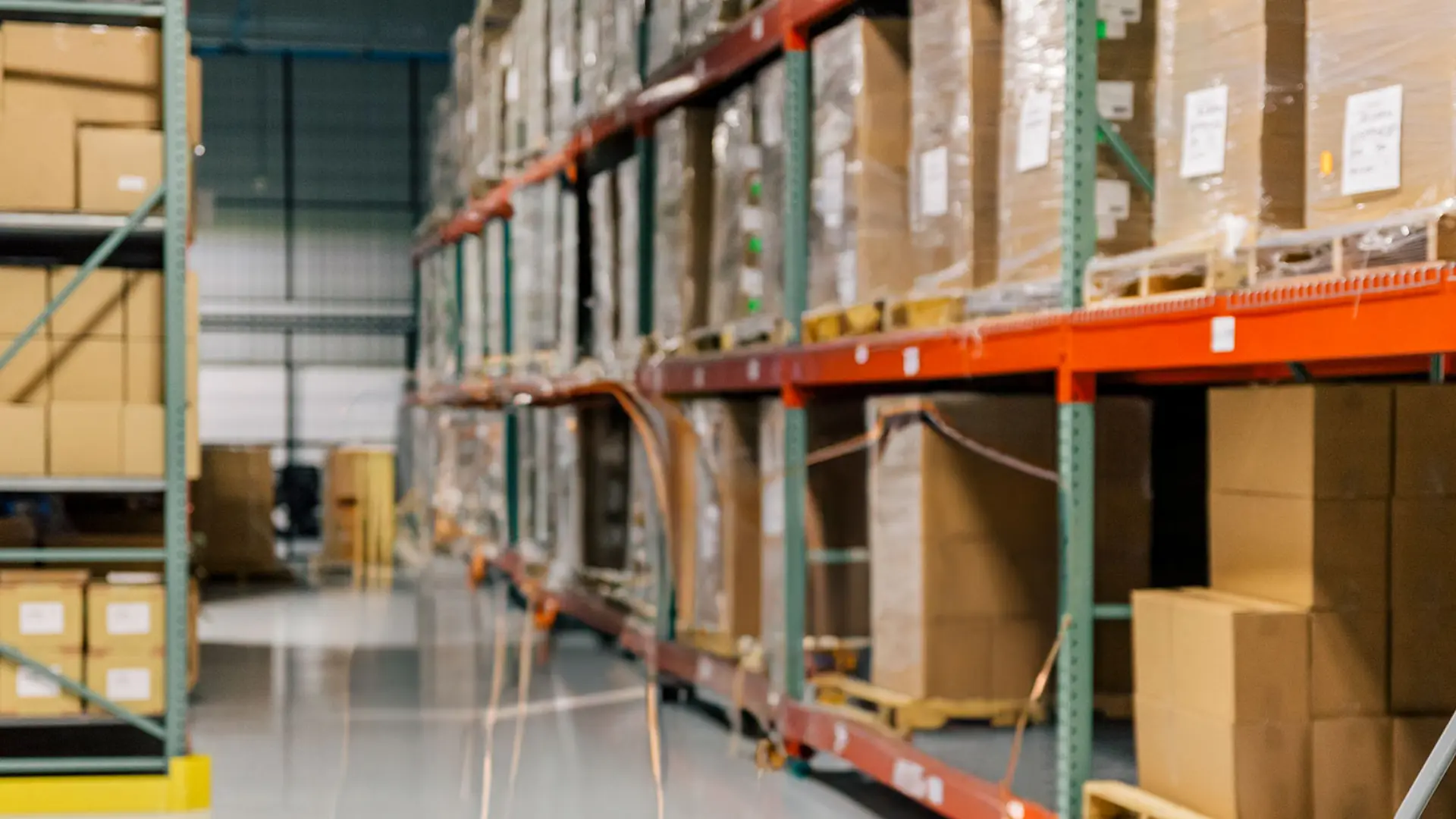 Warehouse with stocked shelves, representing logistics and manufacturing efficiency in Mazatlán.