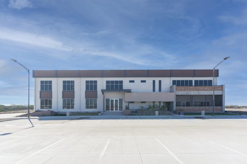 Front view of move-in ready Class A industrial building in Tetakawi’s Mazatlán Manufacturing Community